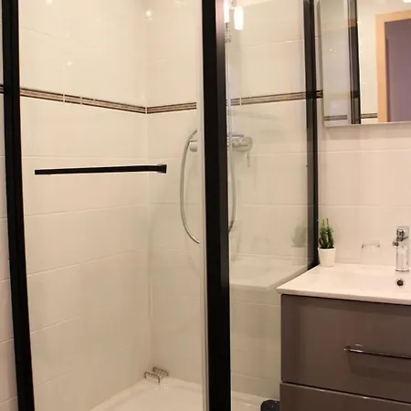 Carene - 2 Pieces 4 Personnes 2 Expose Sud-est Mae-9094 Apartment