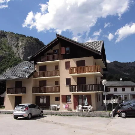 Carene - 2 Pieces 4 Personnes 2 Expose Sud-est Mae-9094 * Valloire